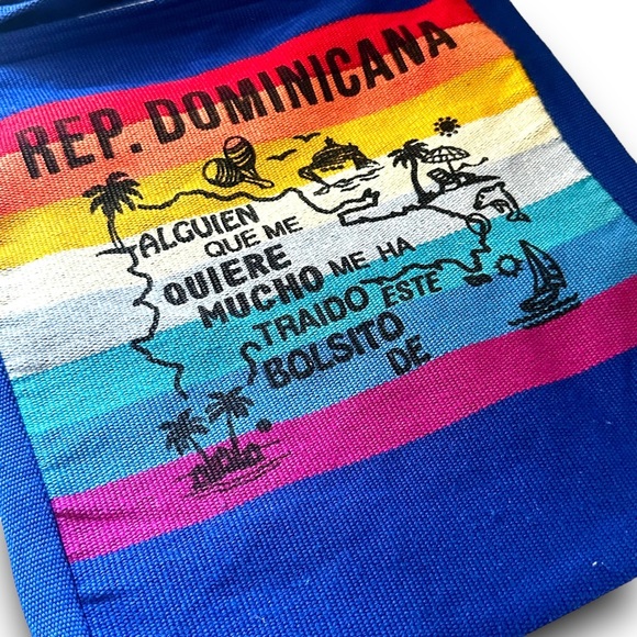 Textured Rep. Dominicana one pocket zipper crossbody hobo bag - Picture 3 of 3